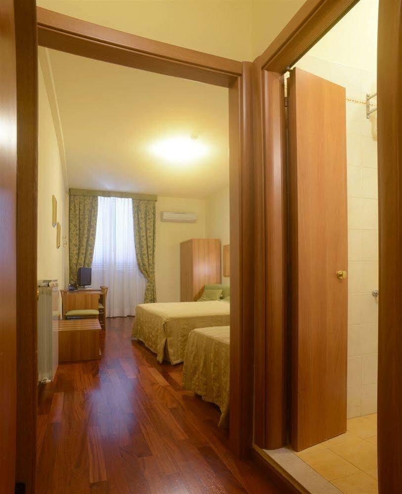 Hotel Colomba Флоренция Екстериор снимка