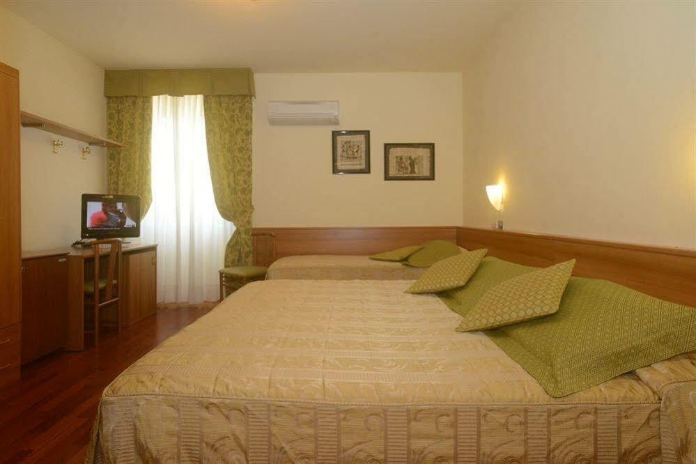 Hotel Colomba Флоренция Екстериор снимка